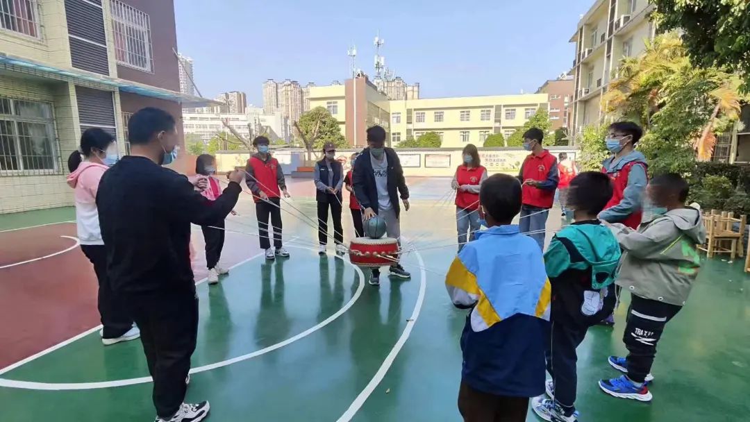“鼓颠篮球”游戏